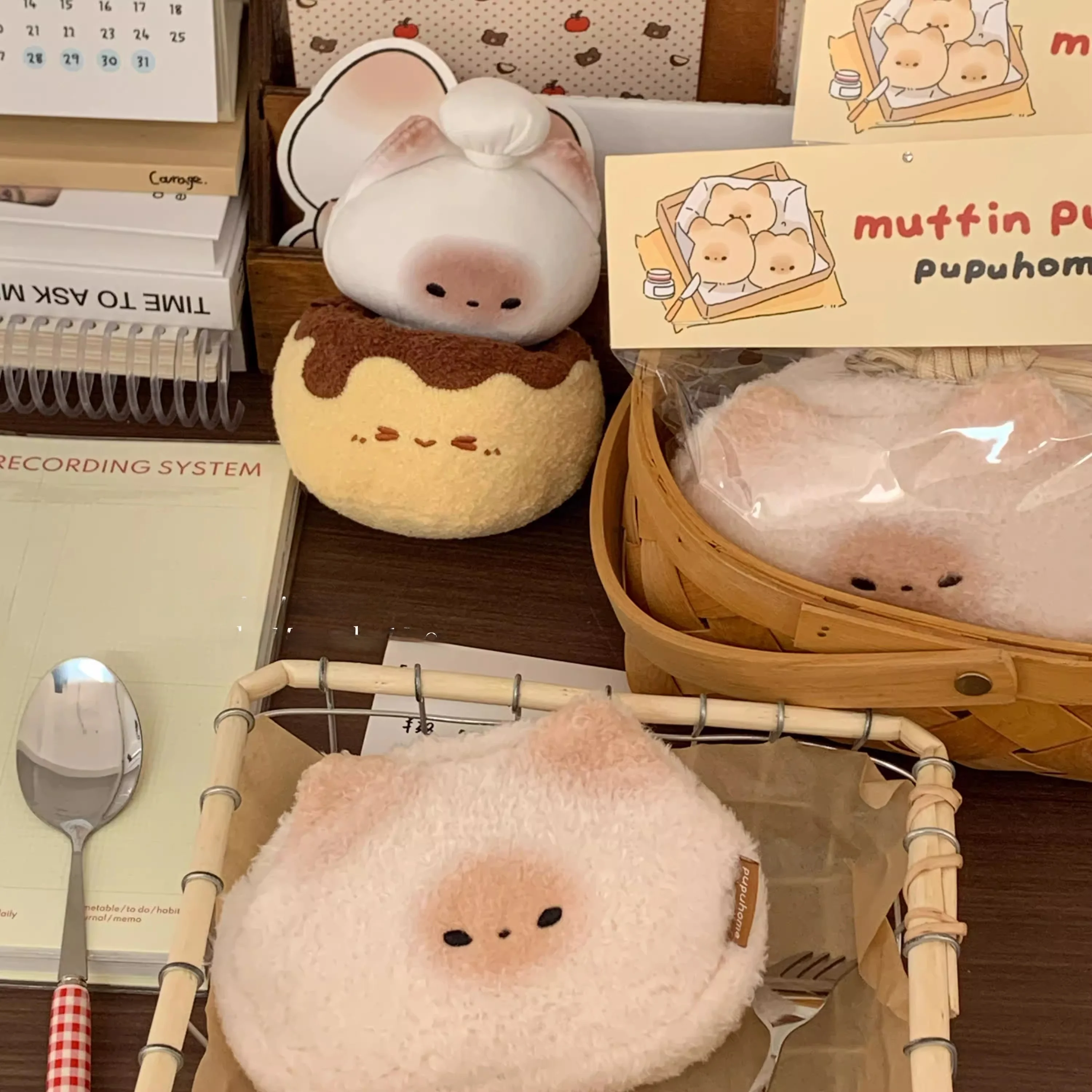 可愛いデザインの毛糸製猫型小物入れ：ACG作品「馒头猫PUPU」にインスパイアされた収納アイテム