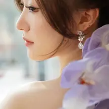 高級感ある小さなイヤリング【豪華ジルコン・煌びやか・花嫁用・パーティードレス対応】