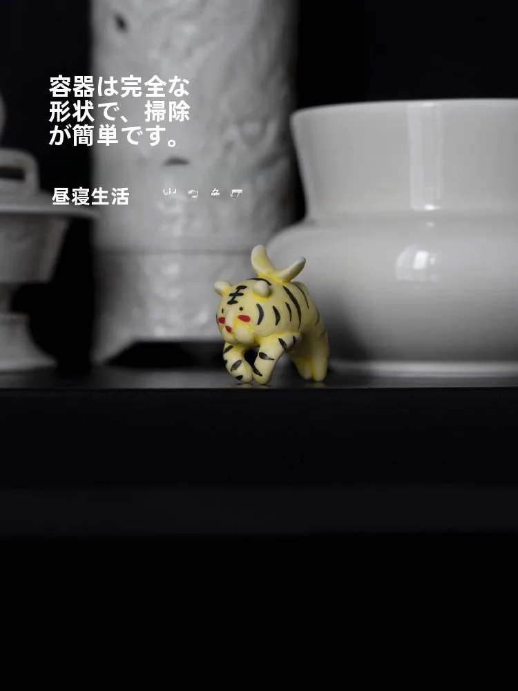 創造的な陶製トラの蓋付き茶碗：チャイナモチーフの代表的なインテリアアイテム