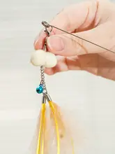 土豆日記 バイオミミック昆虫 伸縮式スチールワイヤ  ー付きフェザーキャットティーザー【インタラクティブキャットトイ】
