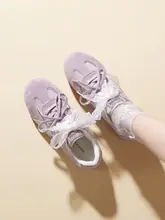 秋にぴったり！紫色のデザインスニーカー【平底・カジュアル・運動用】