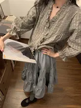 グレーのAラインミディスカート【高腰・フリルデザイン】
