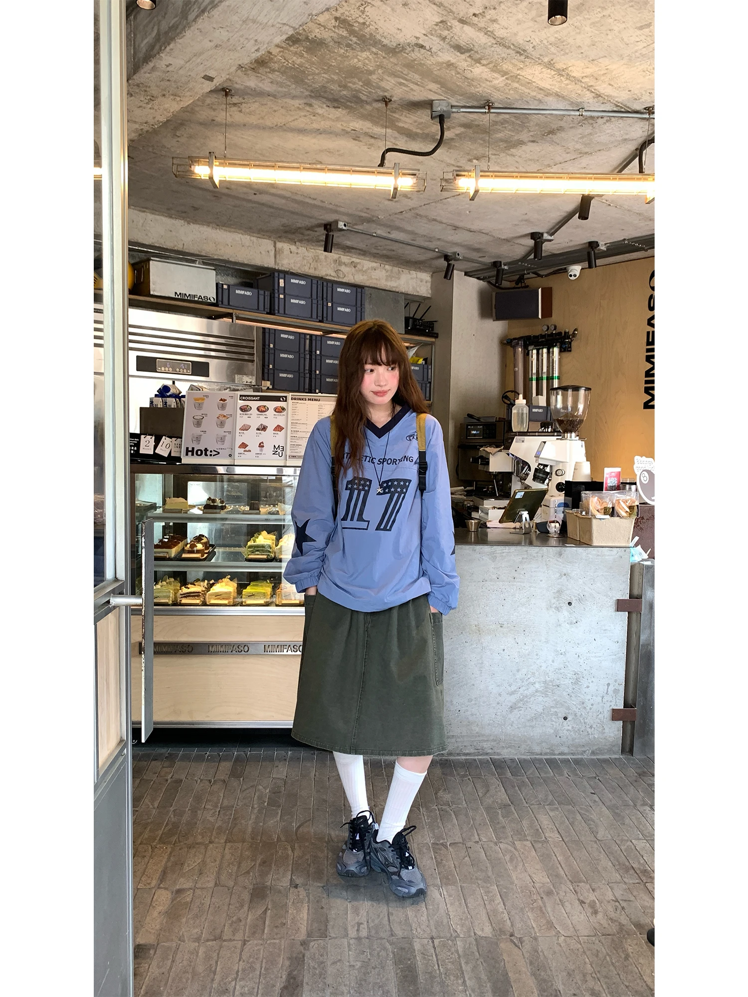 大学生らしいファッションでフェミニンコーデをどう選ぶ？