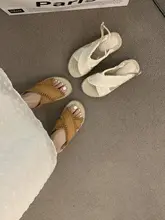 ビーチにぴったり！厚底クロスベルトサンダル【夏用・ウィovenデザイン・リゾートスタイル】