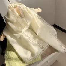 リネンコットン製 薄手の小花柄ストール【春秋兼用・レーストリムデザイン】