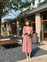 春にぴったり！フレンチスタイルのロングワンピース【ピンク・花柄・Vネック・ウエストマーク】