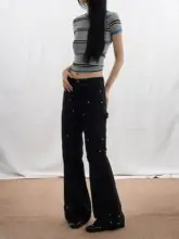 足長効果のあるワイドレッグパンツ【黒・ゆったりシルエット・微フレア】