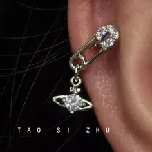 満天の星をイメージしたダイヤモンド風ペイント耳骨ピアス【チタン鋼製・取り外し不要】