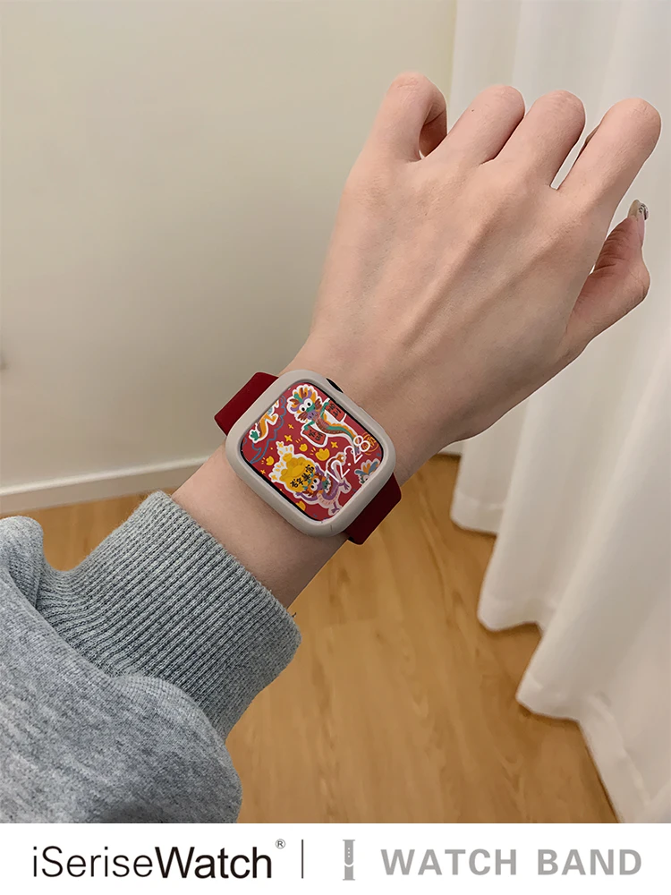 Apple Watchのバンド選びで迷う？赤いシリコンバンドが秋のスタイルを彩る理由とは？