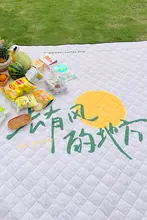 厚手の折りたたみピクニックマット【防水・持ち運び便利】