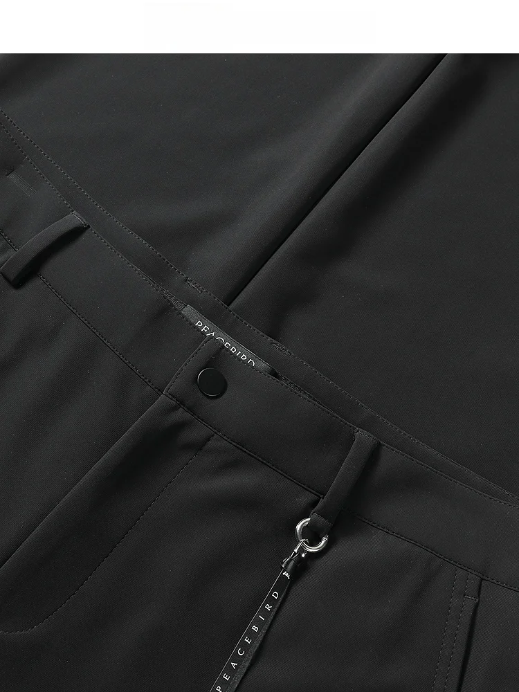 黒のビジネススーツパンツ：シンプルでスタイリッシュなスリムフィットデザインの実用性とシーン別適用