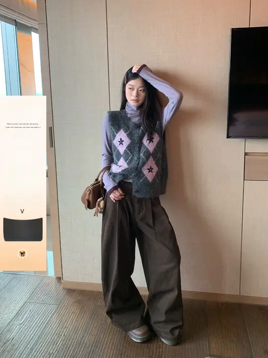 レトロカラーブラウンのタック入りパンツ【ハイウエスト・ゆったり・ワイドレッグ】