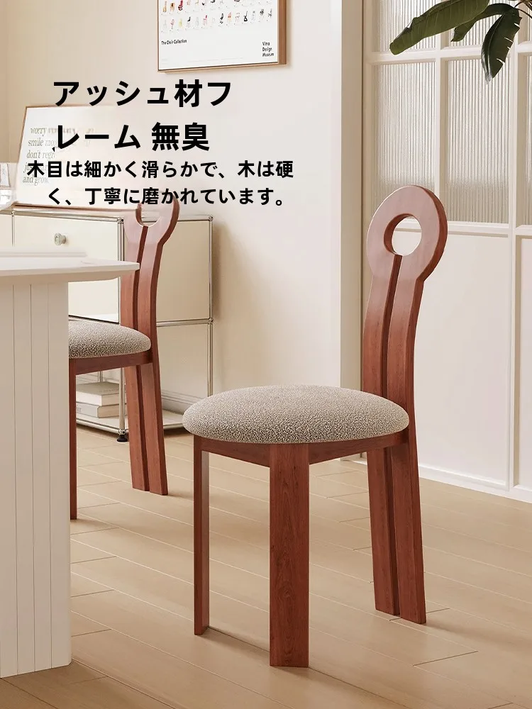バーカウンターの椅子を選ぶべき理由は？その心地よさが、日常の質を変える