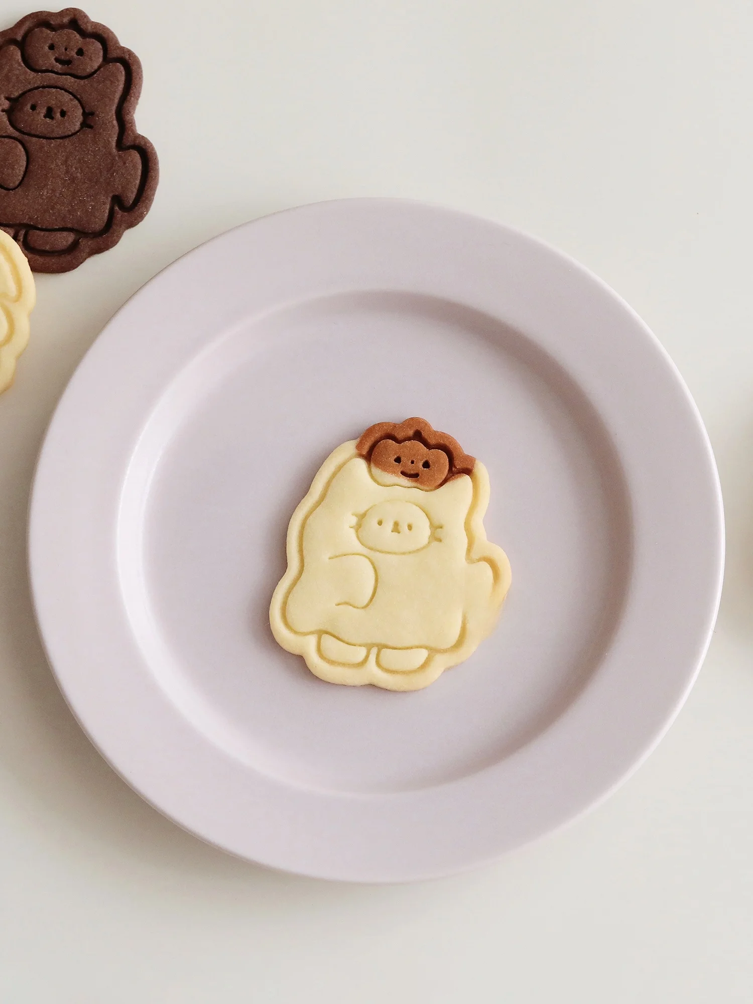 ハロウィン用ゴーストキャットクッキーカッター：可愛いカボチャデザインで簡単なバケツクッキー作りを可能に