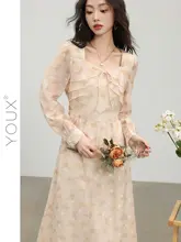 フレンチスタイルのAラインフラワープリントワンピース【春用・スクエアネック・女性用】（セットアップ対応）