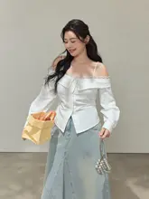 春にぴったり！オフショルダー白トップス×ミニデニムスカート【スタイルアップ効果・セットアップ対応】