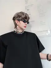 デザイン性の高い小さな襟のパッド付き短袖Tシャツ【男性用・夏用・ラグジュアリー感】