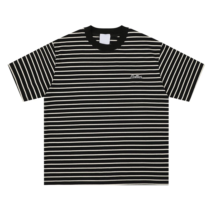Tシャツにジーンズを合わせるとき、どんなスタイルが自然で洗練された印象になるの？