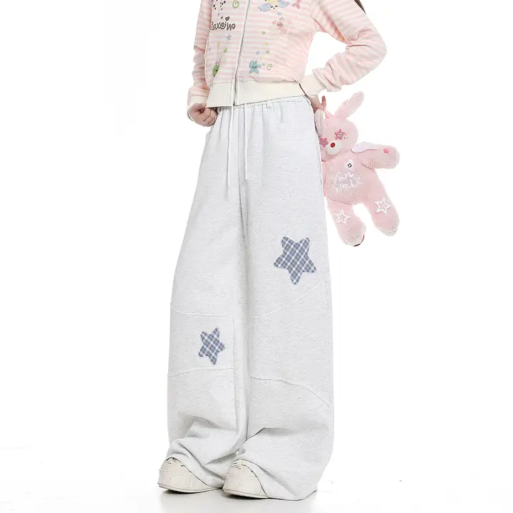 星柄刺繍入りストレートパンツ【秋用・カジュアル・ゆったりシルエット】