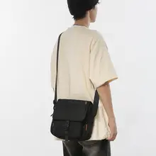 シンプルなカジュアルショルダーバッグ【男性用・アウトドア・軽量・機能的・多ポケット】