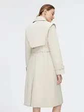クラシックデザインの長丈ダウンコート【ウエストシェイプ・女性用】