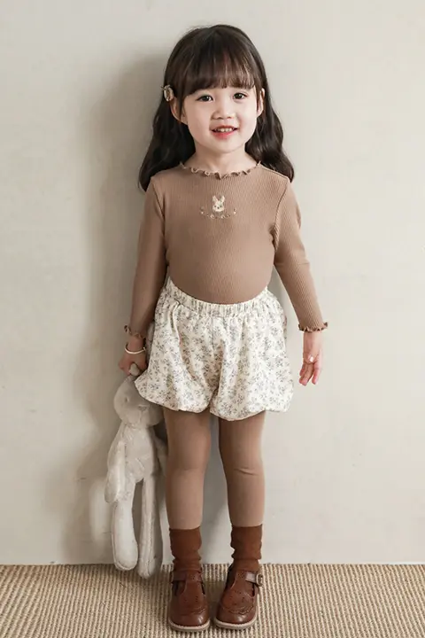 子供用 カートゥーンウサギ柄 長袖Tシャツ【秋冬用・可愛い・カジュアル】