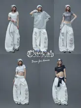 白色デザインパンツ【牛仔生地・貼布・破れ加工・ジャズスタイル・ダンス用】