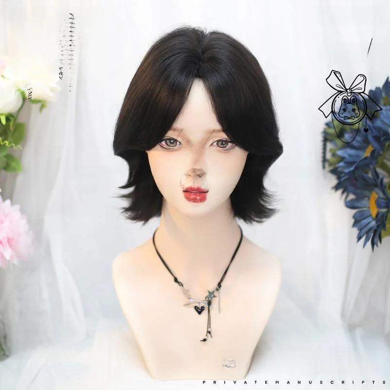 ロリータ風肩上短カールウィッグ：丸顔女子に合うカジュアルでかっこいい髪型の実用ガイド