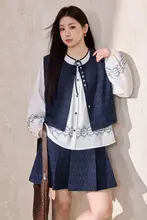 女性用 フランス風レトロデザインの刺繍入りベストとシャツ、プリーツスカート【体型カバー・三点セット】（セットアップ対応）