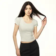 AAISUP シンプルな白のUネックショートスリーブTシャツ【女性用・夏用・薄手・フィット感・クロップド丈】