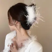 羽毛のヘアクリップ【高級感・オーストリッチファー・大サイズ】