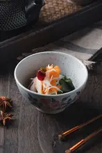 ご飯茶碗 小サイズ セラミック 縦線デザイン 木製台座付き オフホワイト 家庭用 食卓 「alaniz」