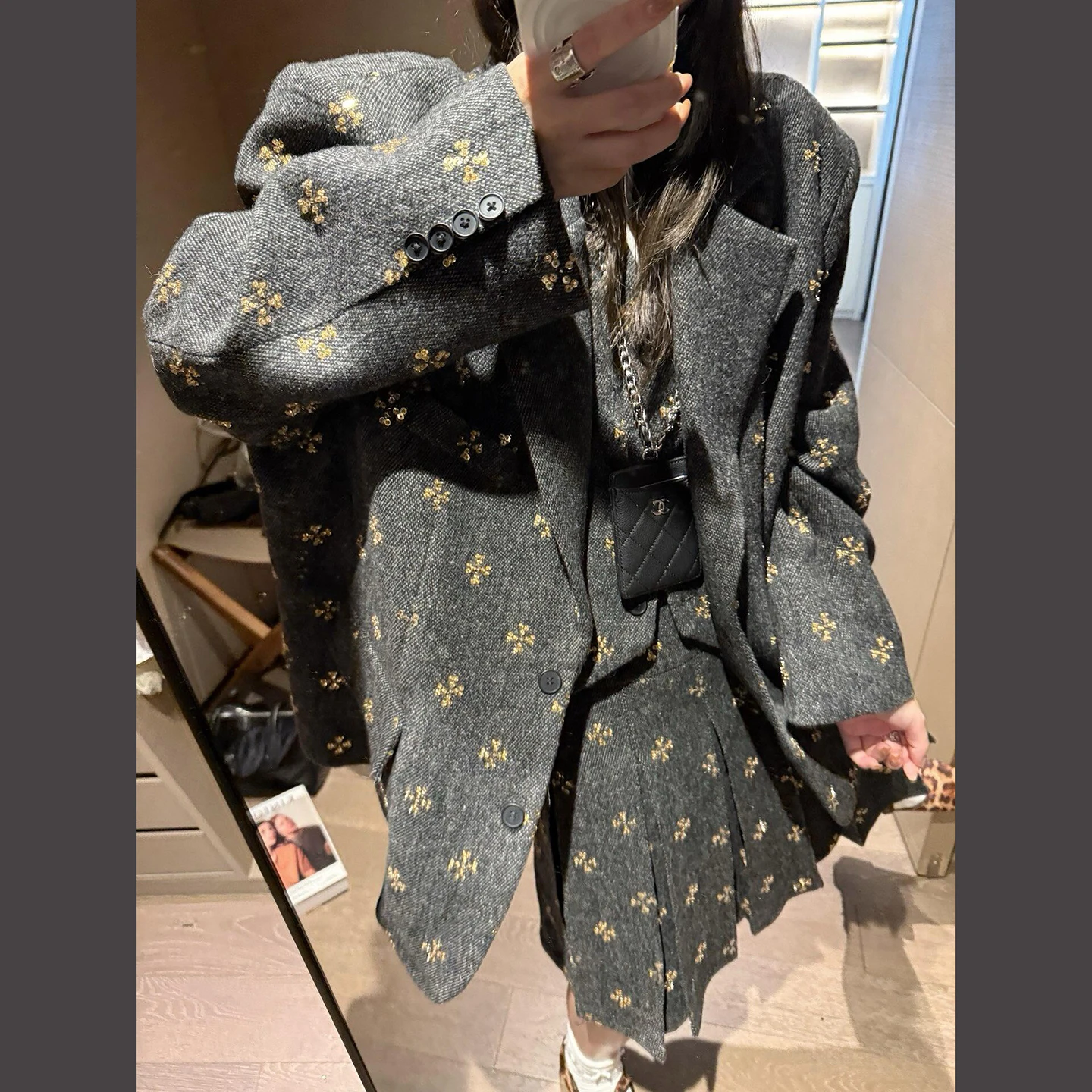 骨格ストレート クラシック 服：通勤風の女性向けスーツセットの実用性とフィット感