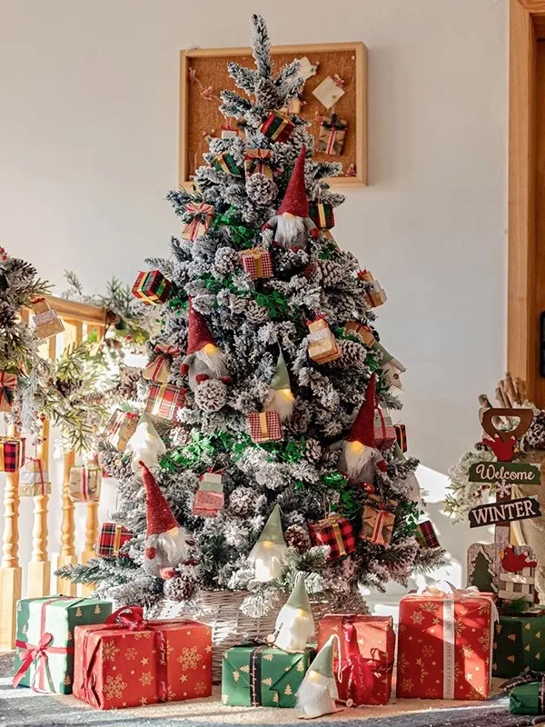 豪華な大型クリスマスツリー装飾品：職場での祝祭雰囲気を創出するための設置対応セット