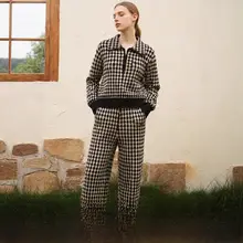 マンチェック柄スウェットシャツとスポーツパンツのセットアップ【冬用・カジュアルスタイル】（セットアップ対応）