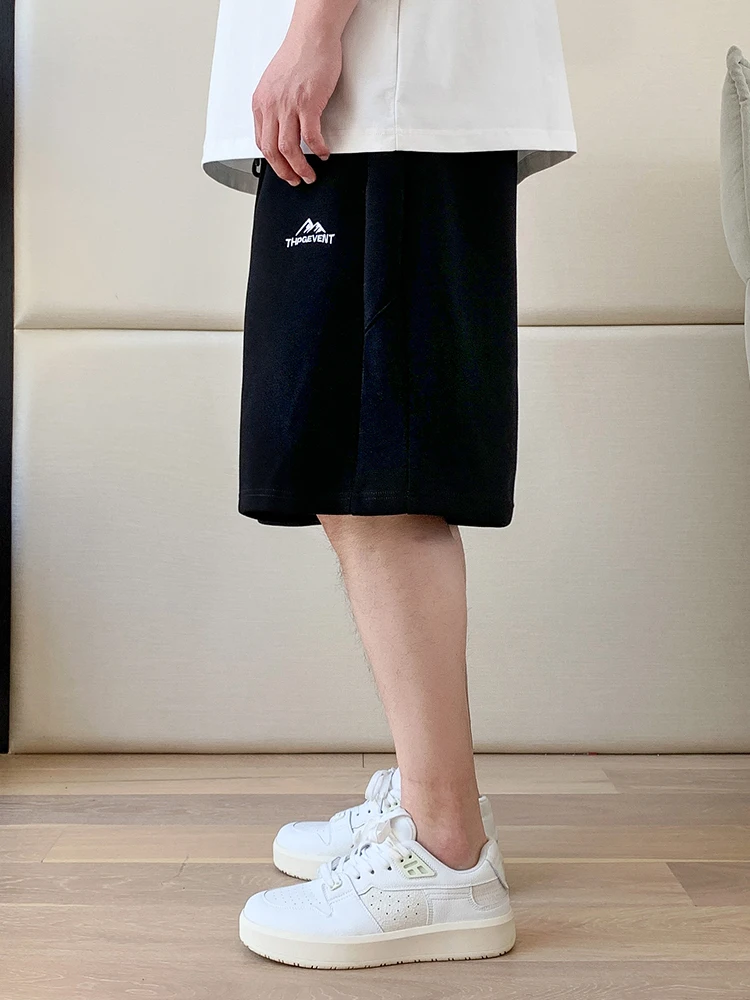 パーカー ショートパンツ 男ウケ THE PANG の青春活力風スタイルとは？