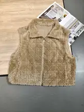 羊毛調ファーのダイヤモンドキルティングノースリーブコート【取り外し可能なフード付き】