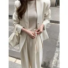 シンプルな白色のジャケット【カジュアルスタイル・薄手・大人の雰囲気・レトロな魅力】（セットアップ対応）