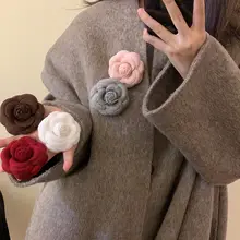 山茶花ブローチ【高級感あるデザイン・復古的な花・スーツコート用】