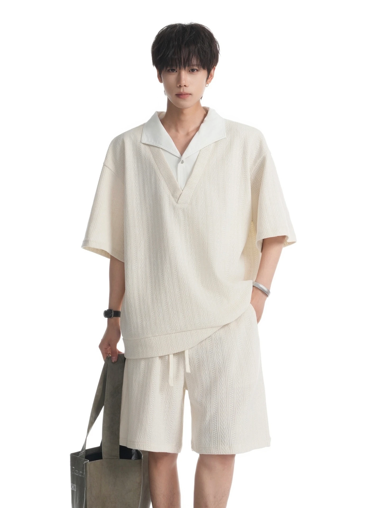 夏服装の選び方とおすすめ3選：涼しい素材・機能性・デザインを考慮した実際の使い方