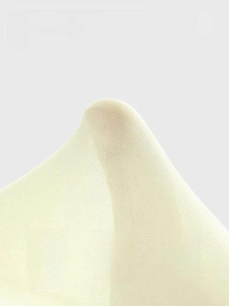 夏用ナイトブラとしての育乳ナイトブラ：朵朵棉の抗菌設計と背中支えパッドが解決する夜間の不安