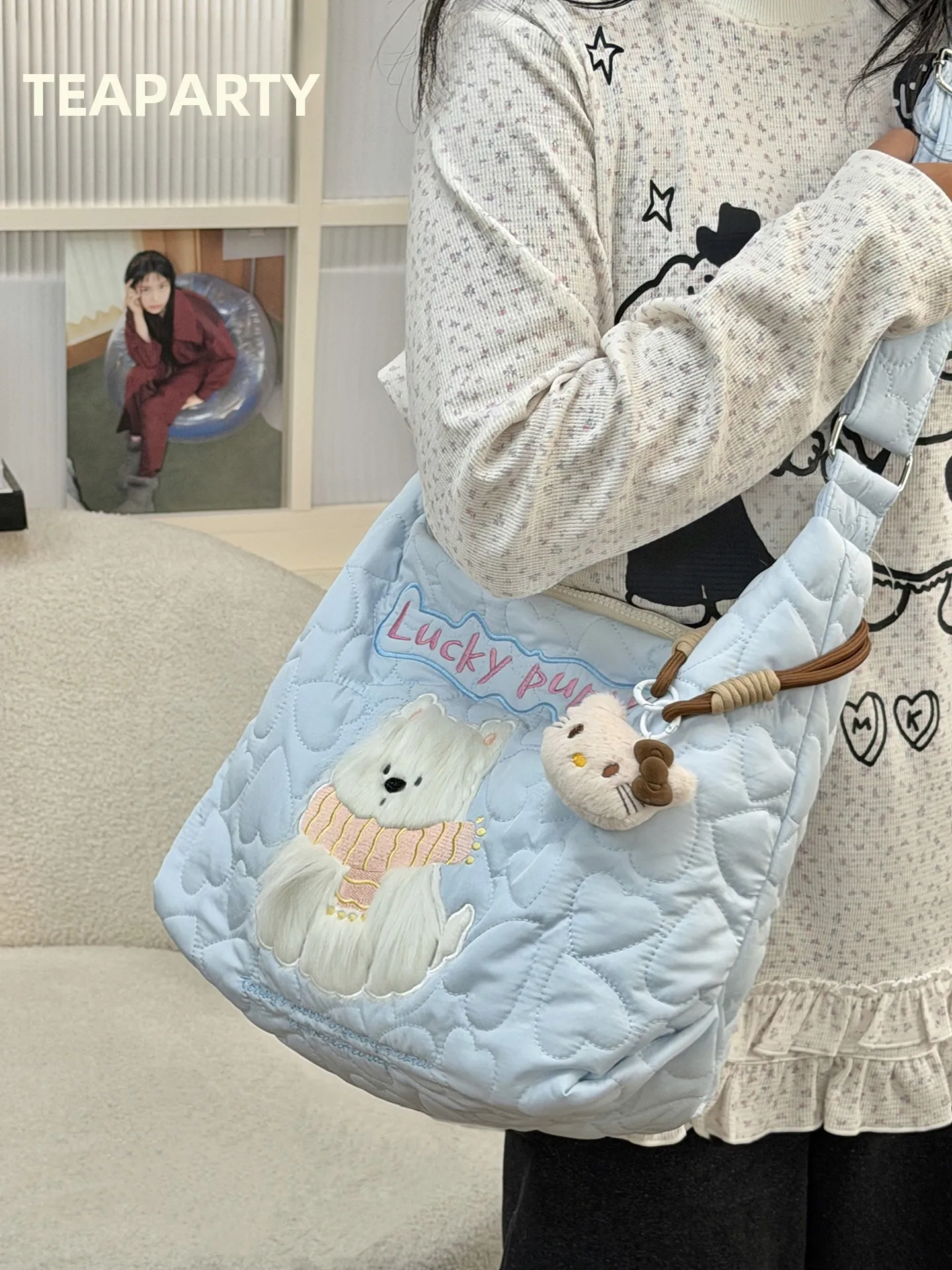 可愛い犬刺繍入りキルティングショルダーバッグ：春用学生向け大容量斜挎包の実用性と使い分け