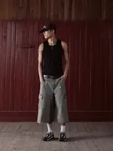 分割デザインのストレッチタンクトップ