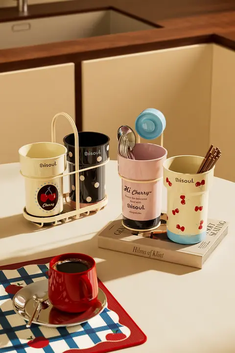 スタイリッシュなキッチン用箸・スプーン収納ボックス【壁掛け式・水切り機能付き】