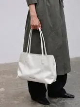 高質感の白色トートバッグ【極上の柔らかさ・大容量・通勤用】