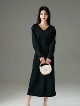 シンプルなデザインのストレートワンピース【フレンチスタイル・長袖・ウエストシェイプ】