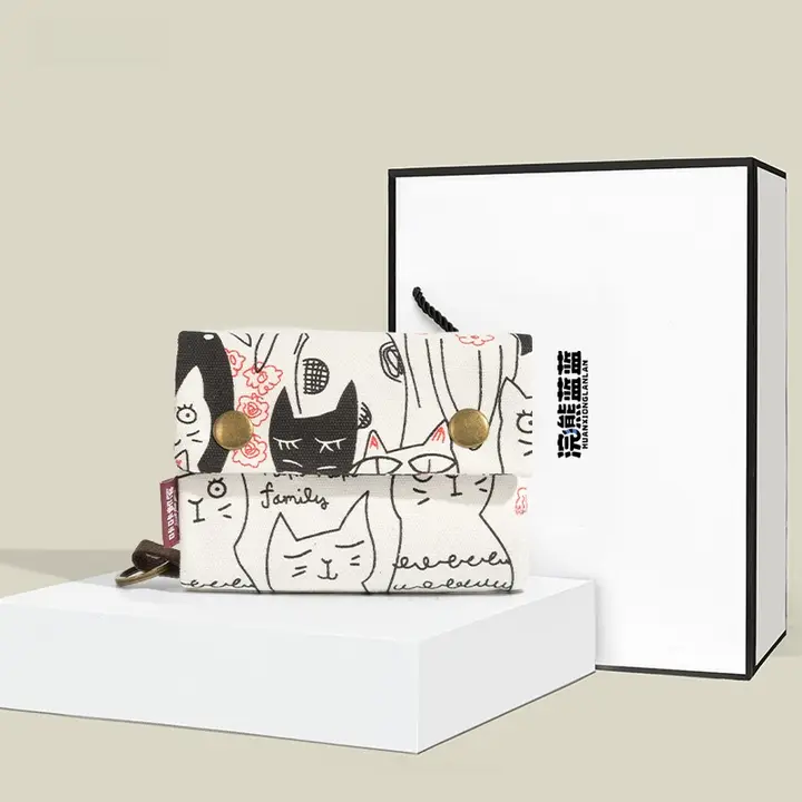 可愛いアライグマデザインのキャンバス財布【三つ折りファスナー・コンパクト・多機能】