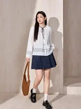 女性用 フランス風レトロデザインの刺繍入りベストとシャツ、プリーツスカート【体型カバー・三点セット】（セットアップ対応）