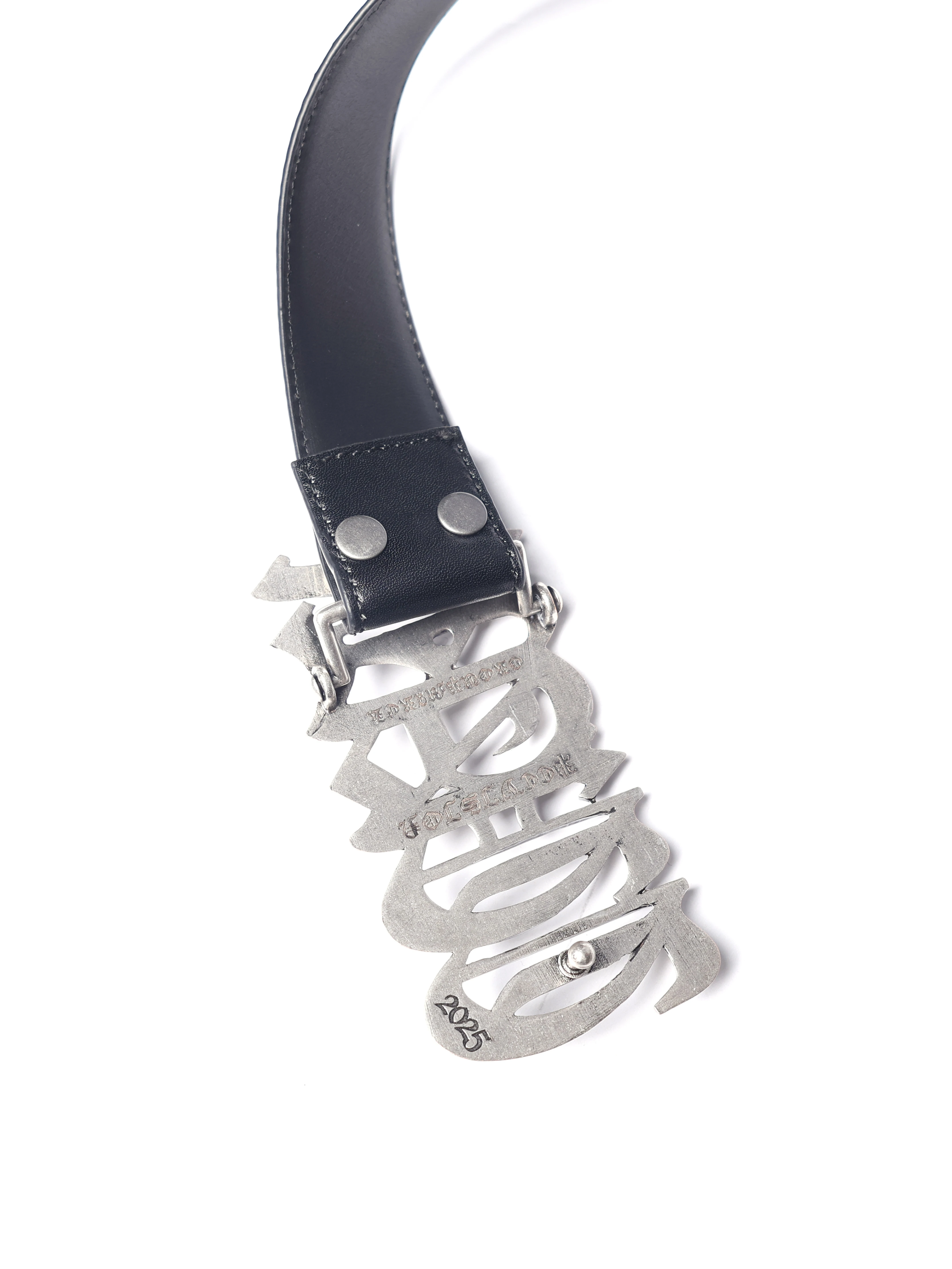 古典的な梵字デザインの本革ベルト【アンティークシルバー仕上げ】とは？
