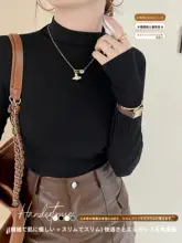 グレーのフィット感あるハイネックトップス【長袖・モーダル素材】